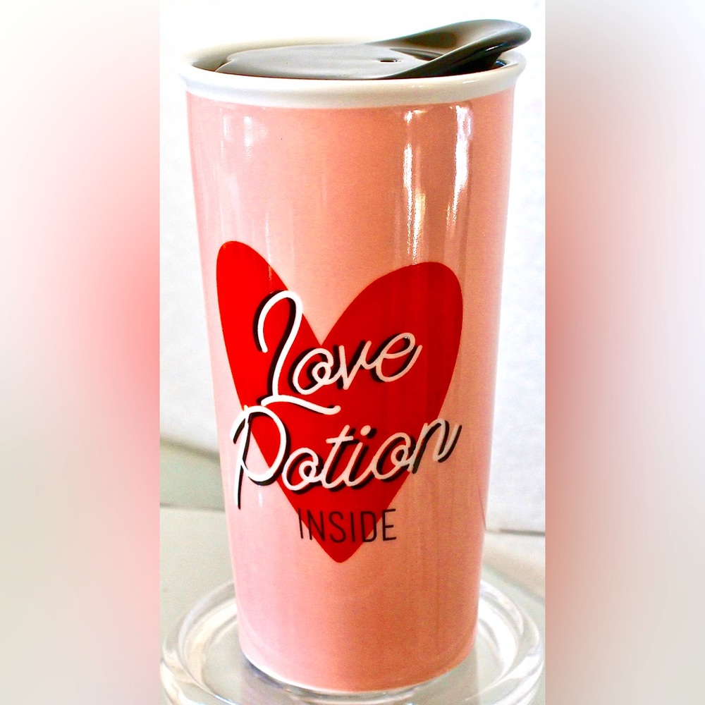CIROA TRAVEL WITH ME JUMBO TRAVEL MUG LOVE POTION CERAMIC NWT HEART
